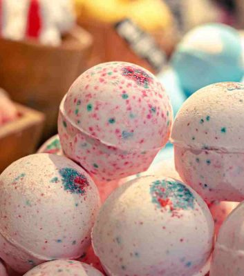 What are Bath Bombs & all you need to know before using them